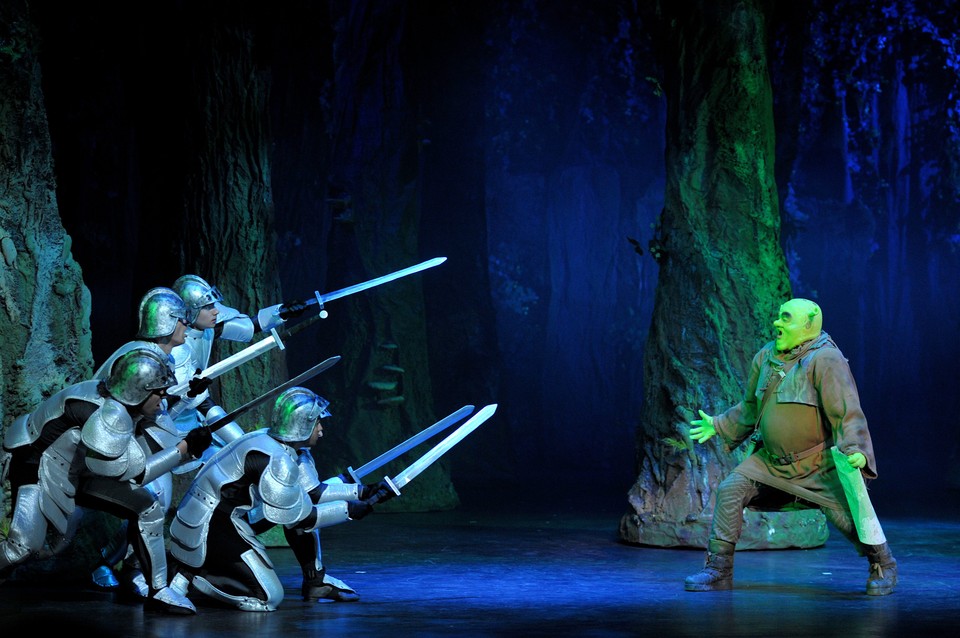 Teatralno-muzyczna inscenizacja animacji "Shrek"