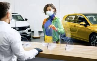 Producenci aut przedłużają gwarancję z powodu pandemii - które marki, jakie warunki?