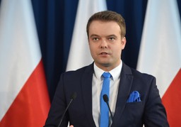 Bochenek: Wszczęcie procedury przeciwko Polsce przez KE to zagranie typowo polityczne