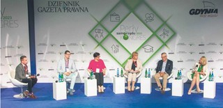 Finansowe światełka w tunelu i strach przed rokiem 2024