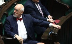 Korwin-Mikke ukarany przez komisję etyki. 'Jego słowa urągają godności posła'