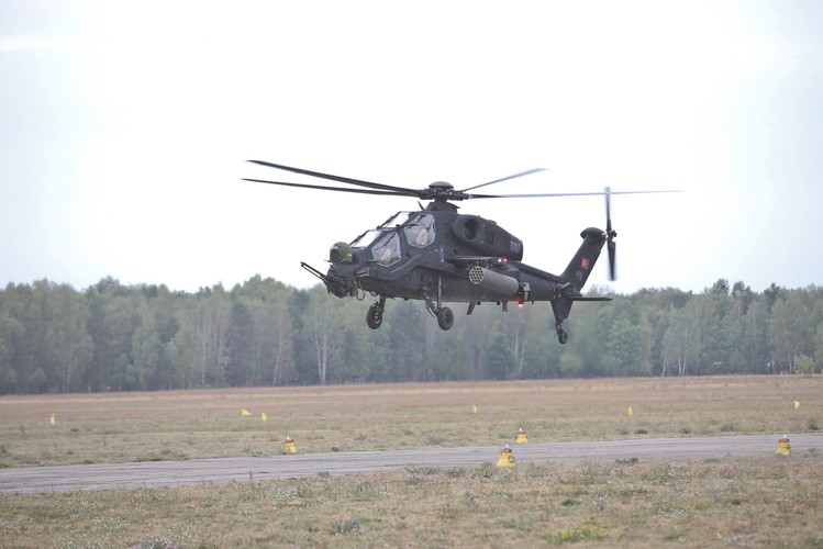 W procesie polonizacji tureckiej maszyny T129 ATAK będą brały udział zakłady: 
<br>- AgustaWestland/PZL Świdnik
<br> - Mesko
<br> - ZM Tarnów
<br> - Przemysłowe Centrum Optyki, PIT-Radwar, WCBKT, <br> - Polska Grupa Zbrojeniowa, <br> - Wojskowe Zakłady Łączności
<br> - Instytut Techniczny Wojsk Lotniczych
<br><br>
(ukit) PAP/Rafał Guz