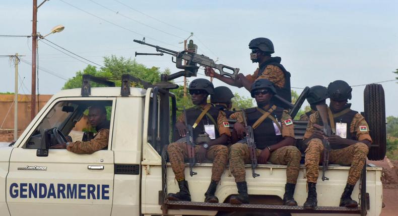 Attaque terroriste au Burkina, au moins quinze fidèles tués dans une église