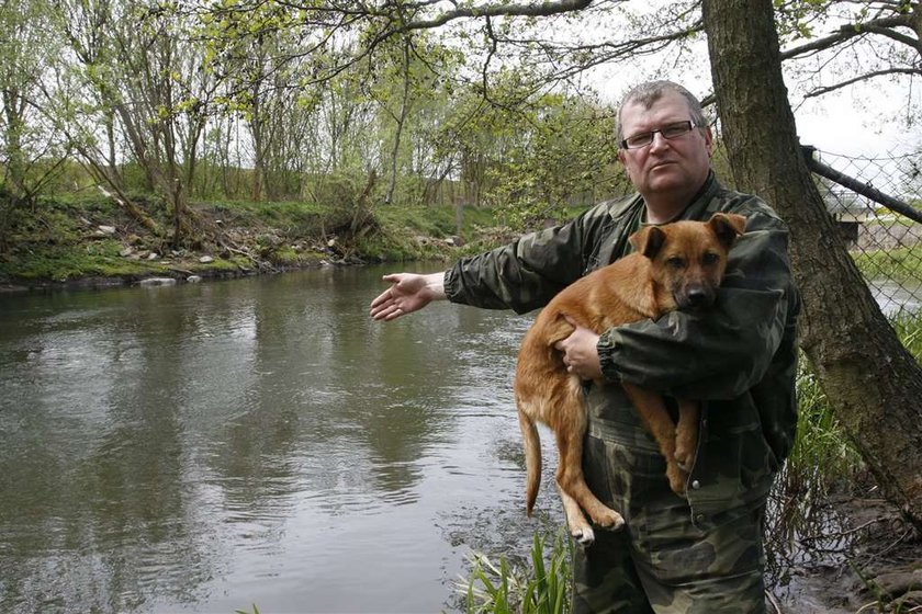 Chciał utopić własnego psa!