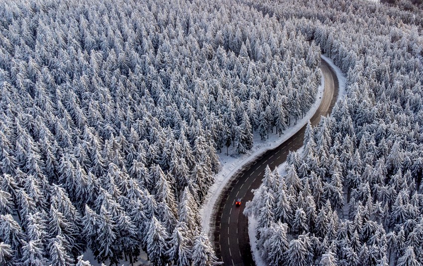 Zima i led - region Taunus kod Frankfurta, Nemačka