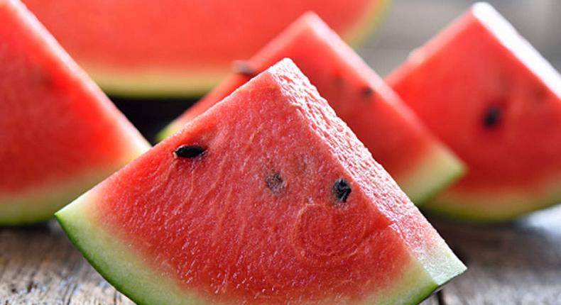 5 reasons why eating watermelon  should be a routine