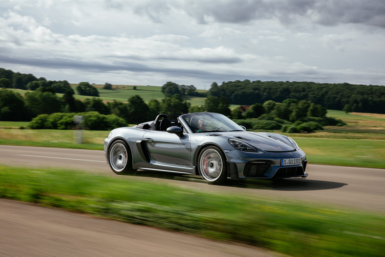 Porsche 718 Spyder RS