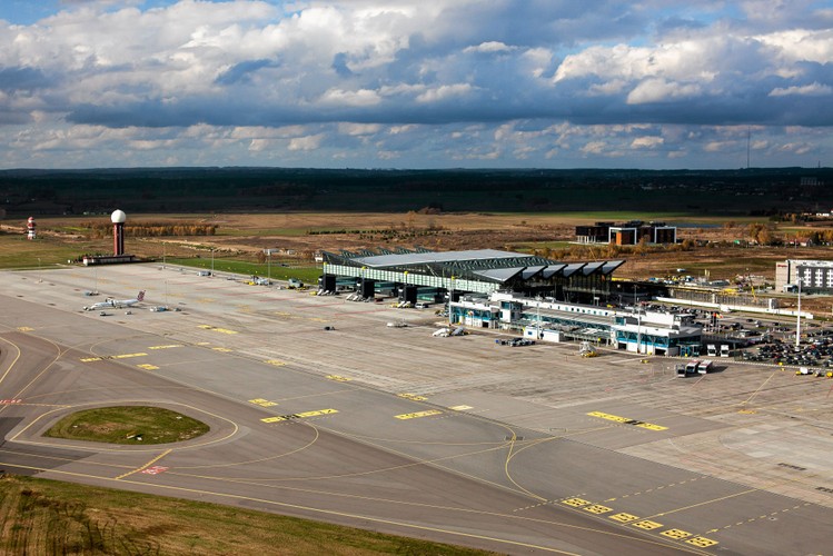 Gdansk . Widok z lotu ptaka - Port Lotniczy im. Lecha Wałęsy. (2)