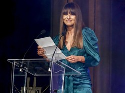 "Góra kiepska, a od pasa w dół dramat". Internauci ostro skrytykowali balową stylizację Anny Lewandowskiej. FOTO