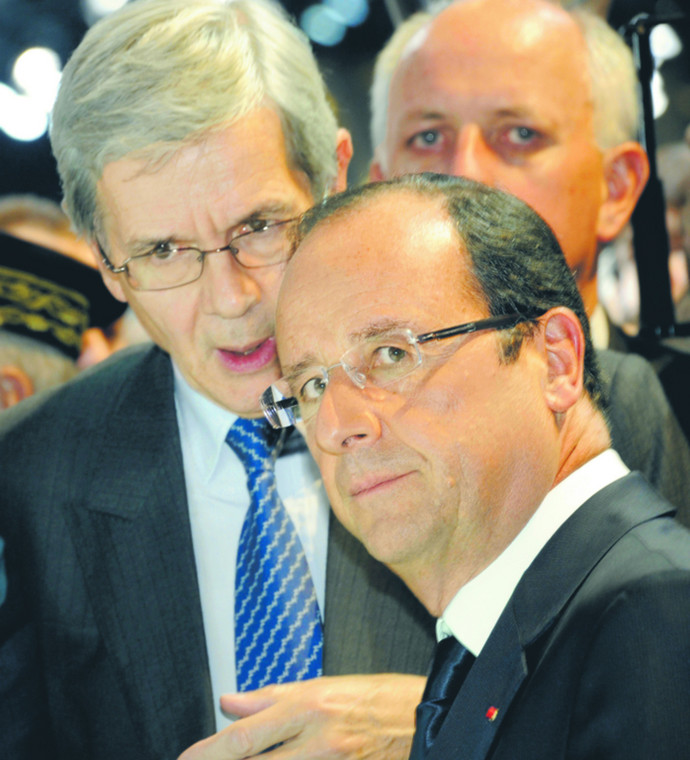 MAXPPP/Forum. Francois Hollande (na zdj. z szefem PSA Peugeot-Citroen) podatkami wypłoszył biznes z Francji