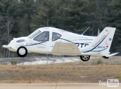 Latający samochód naprawdę lata!