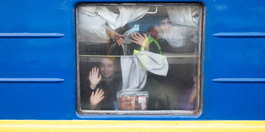 Przyjazd obywateli Ukrainy specjalnym pociągiem ze Lwowa.