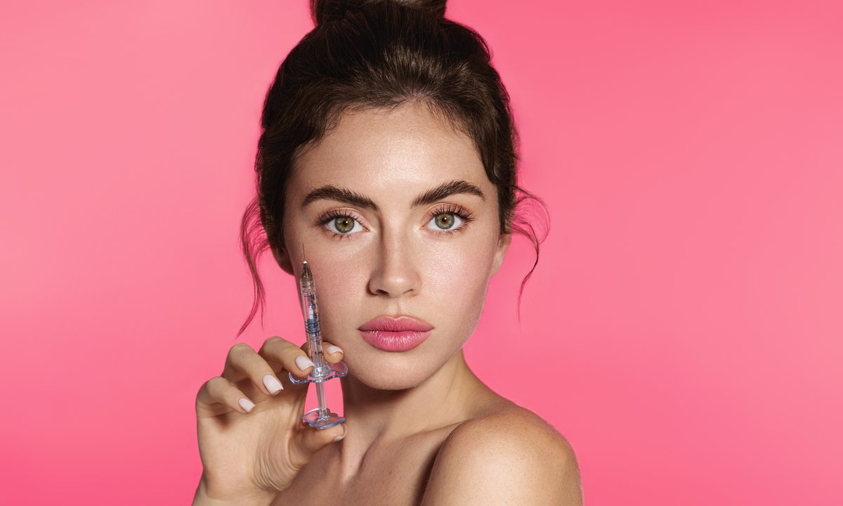 To najmocniejszy krem na zmarszczki mimicze. Już w minutę działa jak wypełniacz