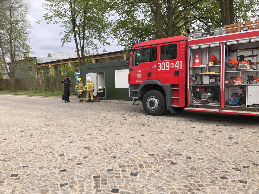 Zatrzasnął się w toalecie i dostał ataku. Przez godzinę nie dawał znaku życia