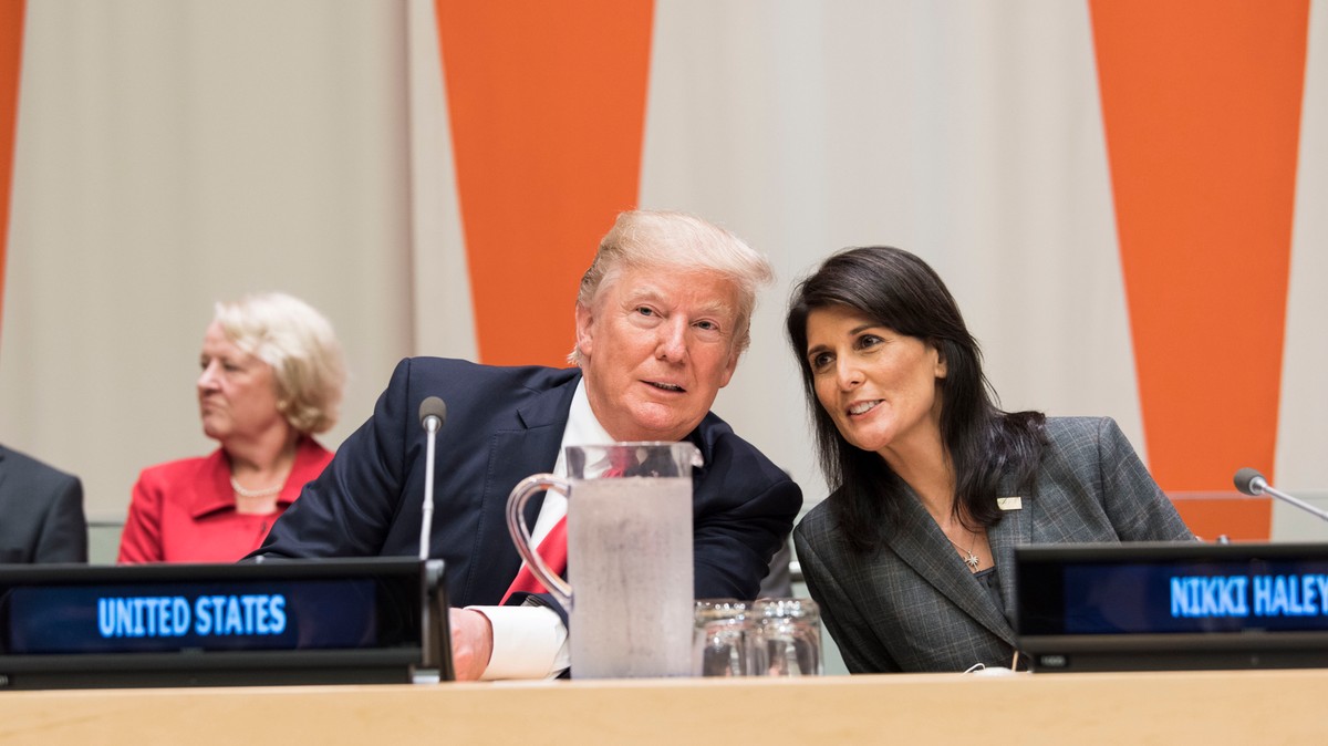 Donald Trump úgy lealázta az elnökjelölti választáson Nikki Haley-t hogy az visszalépett