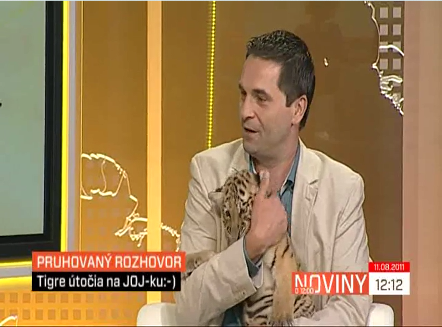 Moderátor Ján Mečiar pred alergickou reakciou.