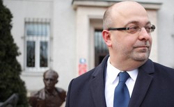 Onet: Prawa ręka Ziobry stoi za hejtem wobec sędziów. Lewica zawiadamia prokuraturę ws. działań Piebiaka