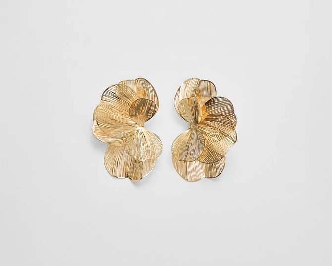 Minđuše Stradivarius, 990 dinara