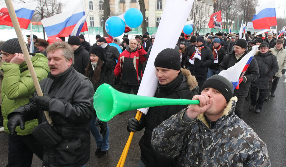 Tysiące zwolenników Putina na ulicach