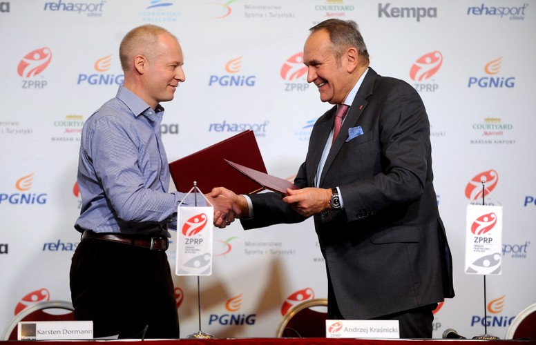 Reprezentacja Polski ma nowe stroje. Zagra w nich na mundialu