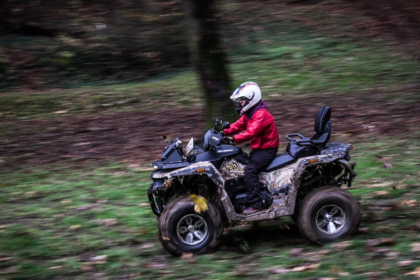 Većina kvadova u Srbiji registrovana je kao traktor, za šta je potrebna F vozačka dozvola