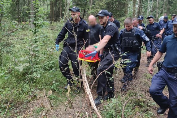 73-latek od razu został przewieziony do szpitala