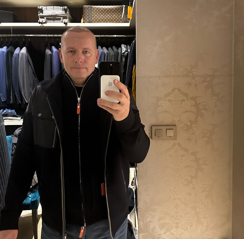 Boris Kollár po transplantácii vlasov v Istanbule.