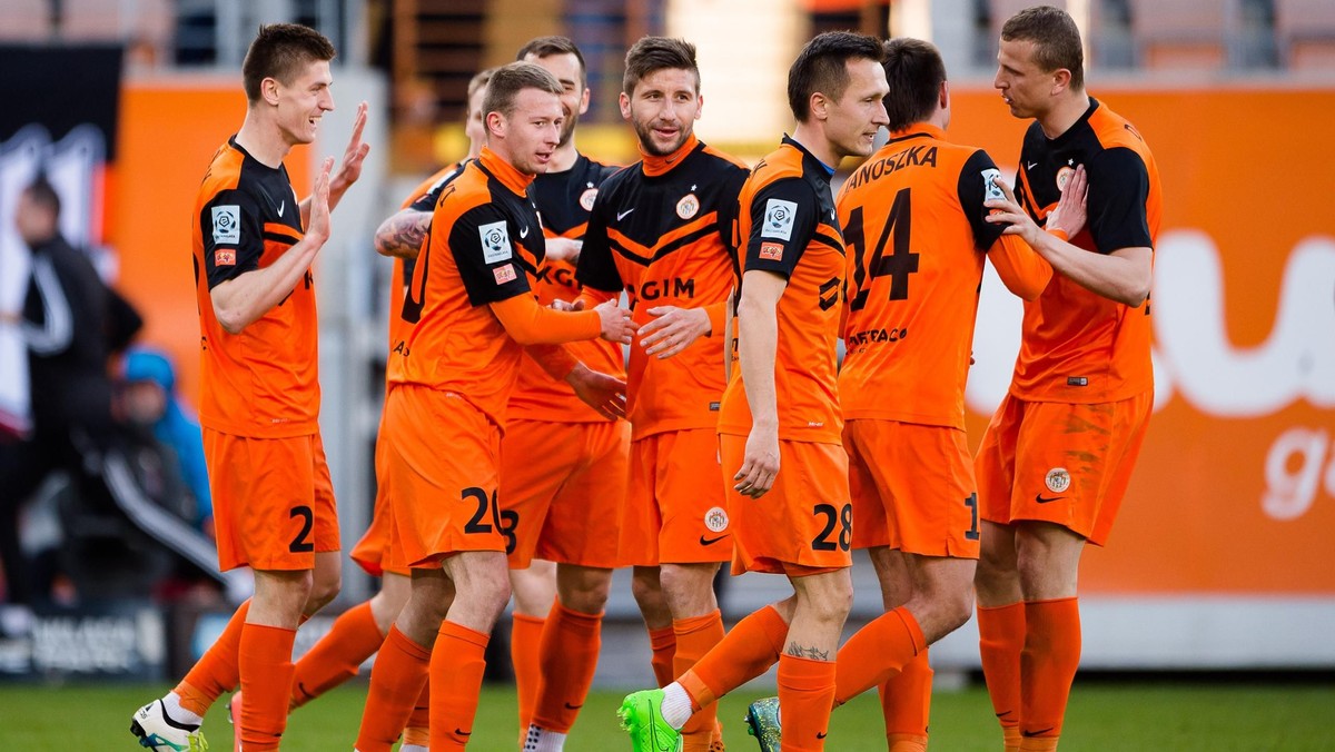 Piłkarze Ruchu Chorzów przegrali w sparingu z Zagłębiem Lubin 0:2 (0:2). Mecz rozegrano w Grodkowie (opolskie). Obie bramki zdobył Krzysztof Piątek.