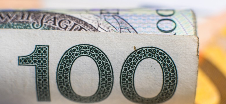 2610 zł miesięcznie nowego świadczenia. I to już od marca. Dla kogo?