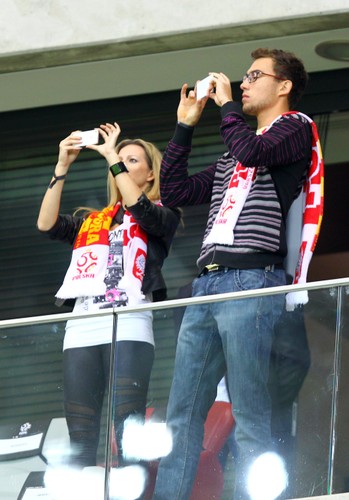 Jerzy Janowicz z piękną partnerką 'lansował' się na Narodowym