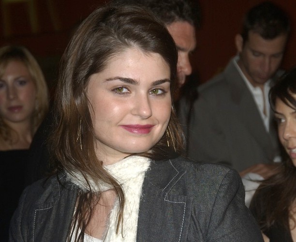 Aimée Osbourne prezentuje klip do piosenki 'Raining Gold'