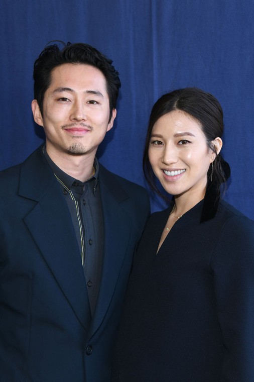 Steven Yeun wraz z żoną, Joaną Pak (2019)