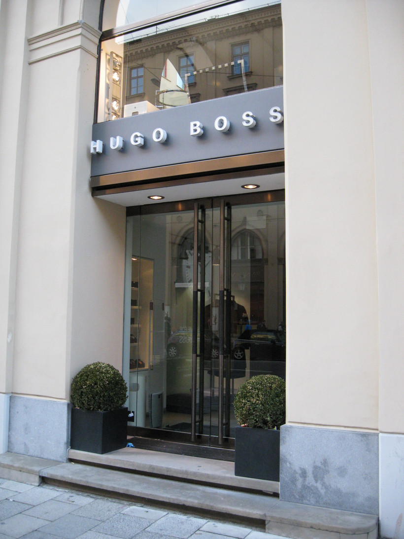 Hugo Boss - sklep firmowy w München