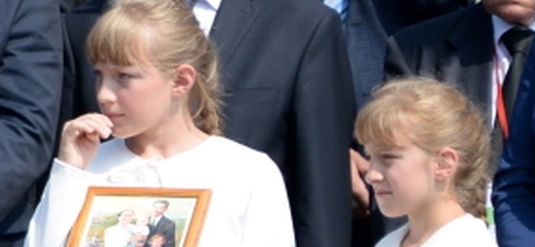 Papież wśród tych, którzy ratowali Żydów. Wśród nich dwie dziewczynki w bieli, krewne rodziny Ulmów...