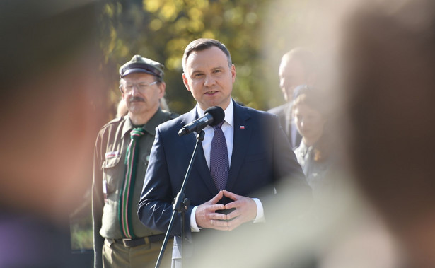 Prezydent Andrzej Duda jest osamotniony w swojej konstytucyjnej kampanii