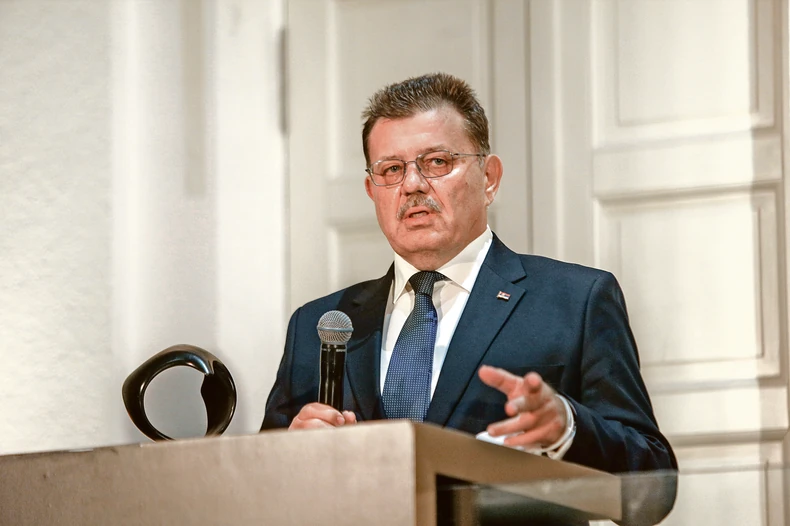 Dr Lazar Davidović
