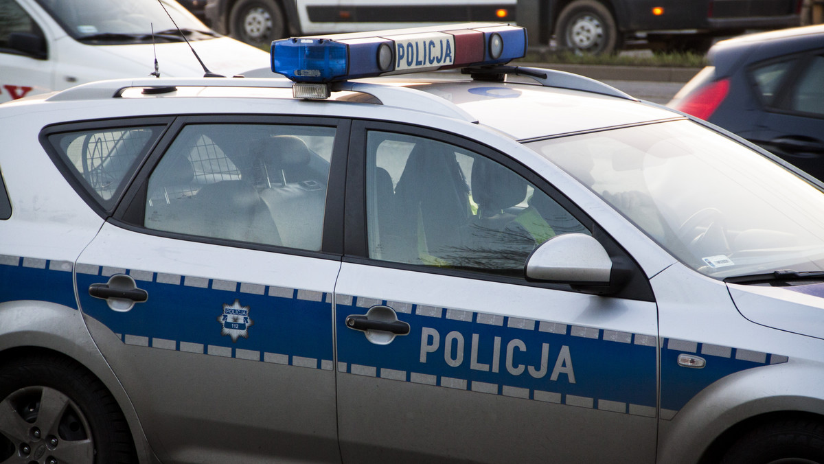 Na drodze krajowej numer 10 w miejscowości Piława doszło do karambolu z udziałem pięciu samochodów. W wypadku rannych zostało dziewięć osób, informuje TVN24.
