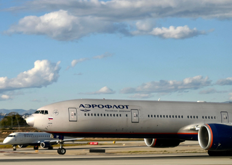 Samolot rosyjskich linii lotniczych Aeroflot startujący z międzynarodowego lotniska w Los Angeles, 22 lutego 2022 r.
