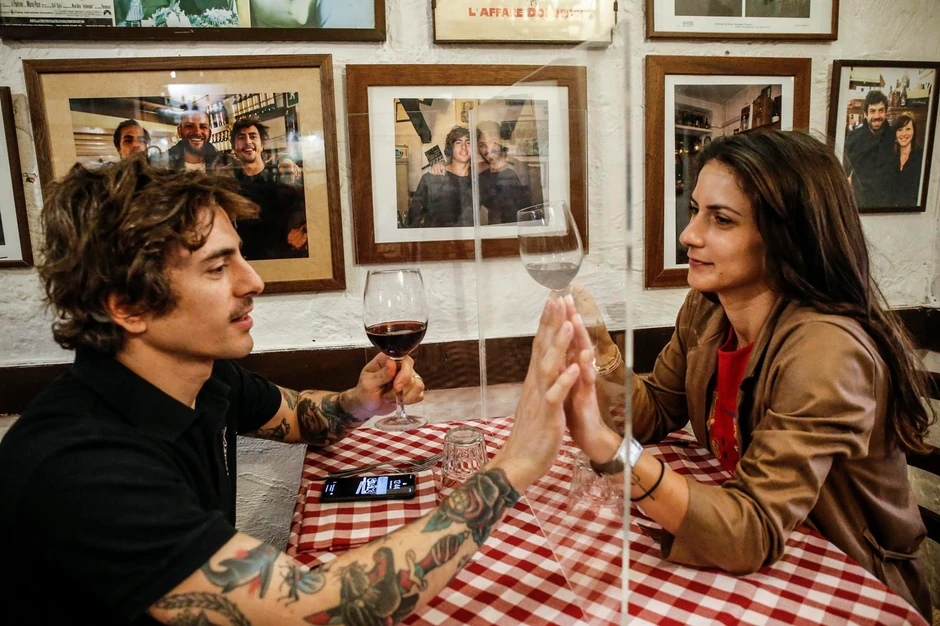 Bez maski će gosti moći borave samo dok su za svojim stolom