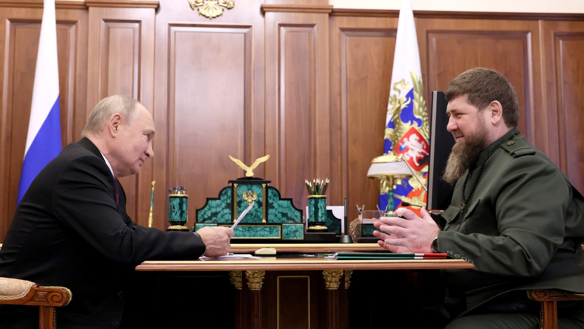 Władimir Putin uhonorowany przez Ramzana Kadyrowa "najwyższym odznaczeniem"