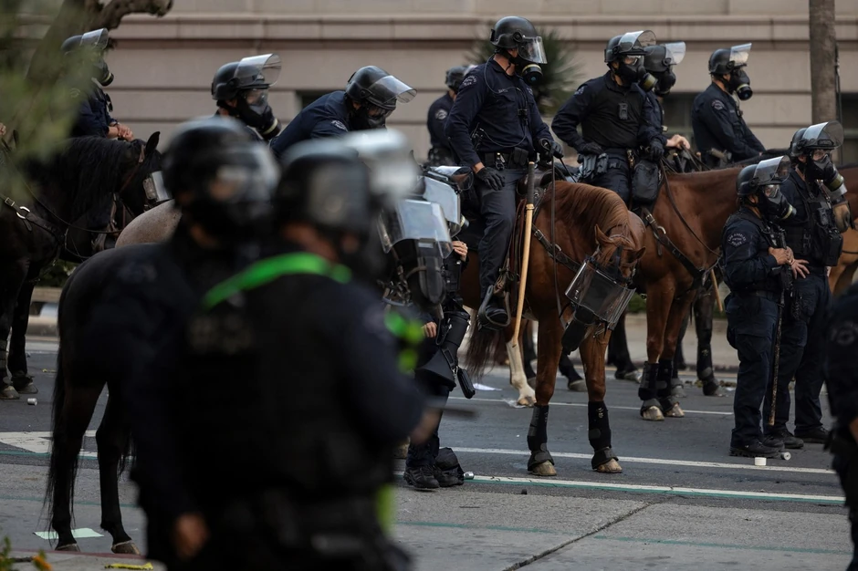 Policija Los Anđelesa na konjima
