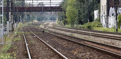 18-latek potknął się na torach i zmarł