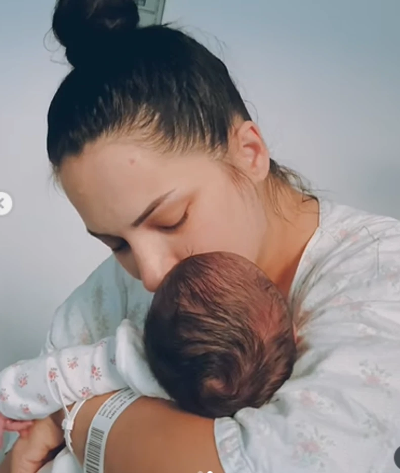 Andrijana sa ćerkom