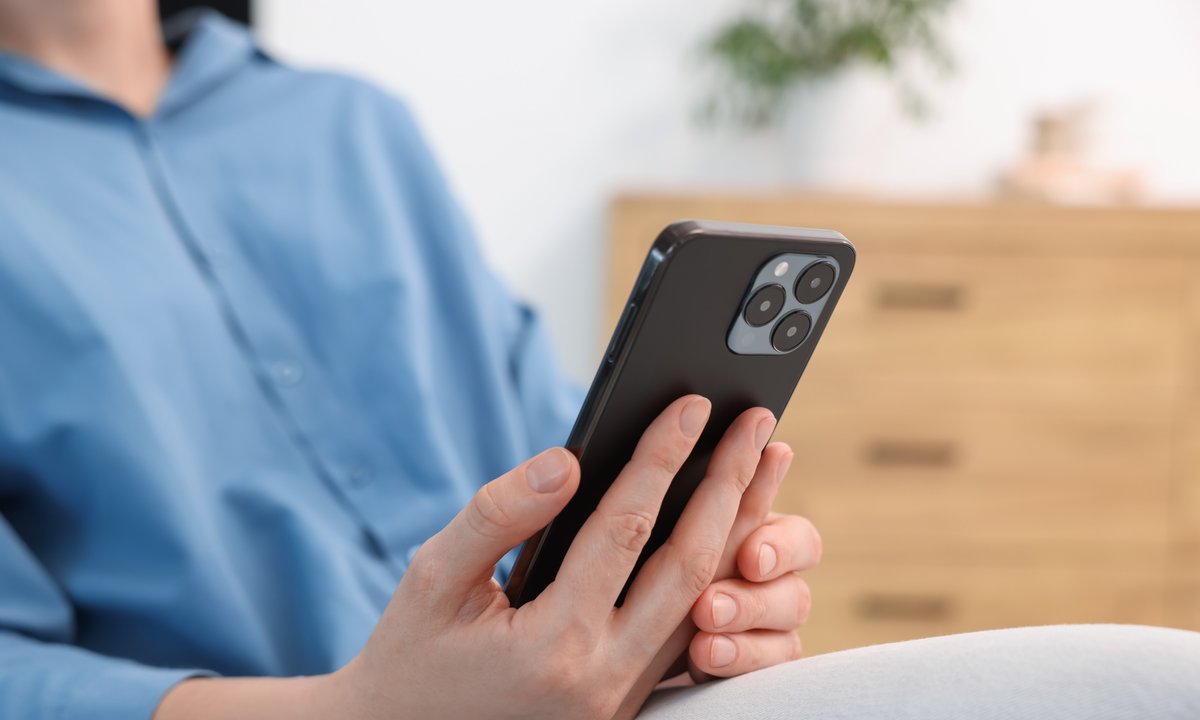 Co się dzieje z twoim mózgiem, jeżeli nie używasz telefonu przez 3 dni? Wyniki badań zaskakują