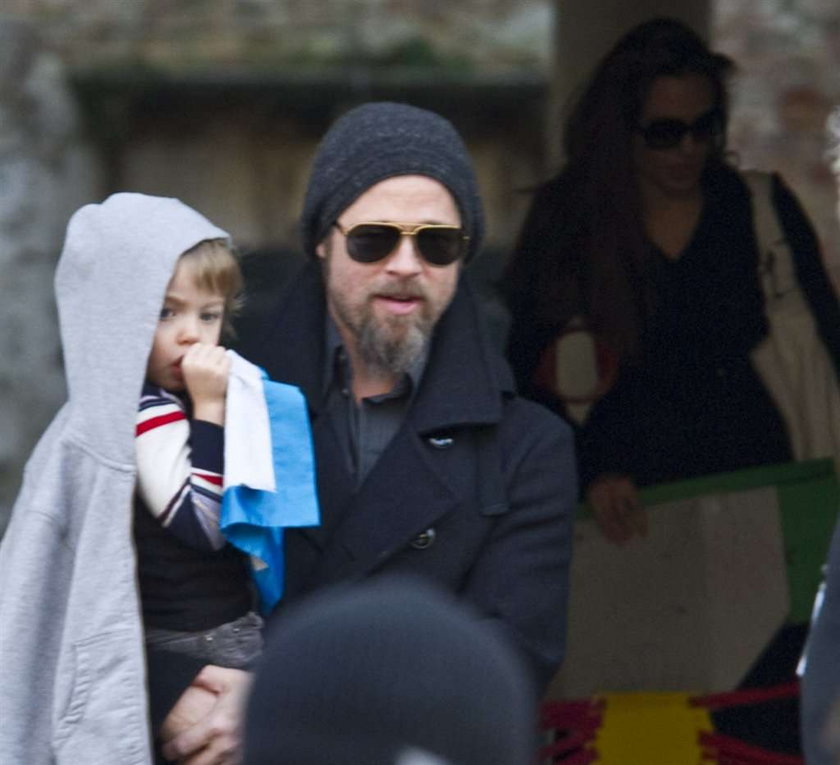 Brad Pitt to superniania!