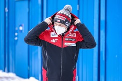 Polscy skoczkowie bez trenera na MŚ w lotach. Dolezal zakażony COVID-19