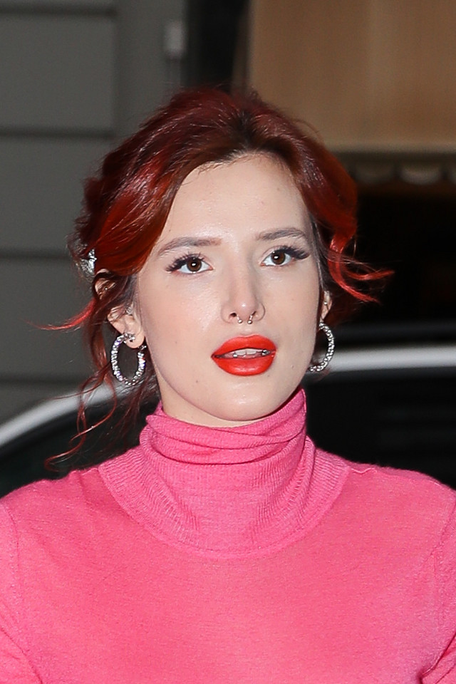 Bella Thorne nie depiluje nóg?