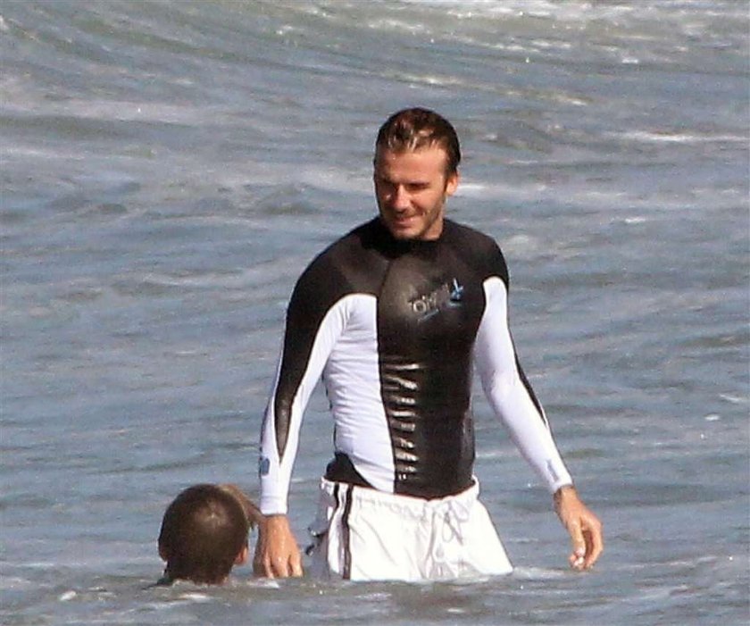 Surfujący David Beckham