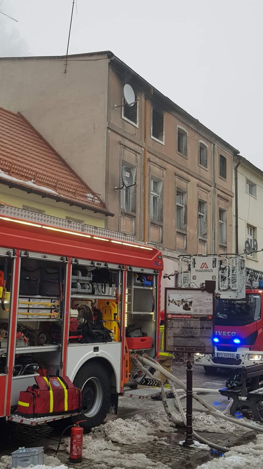 Pożar strawił kamienicę w centrum miasta. 