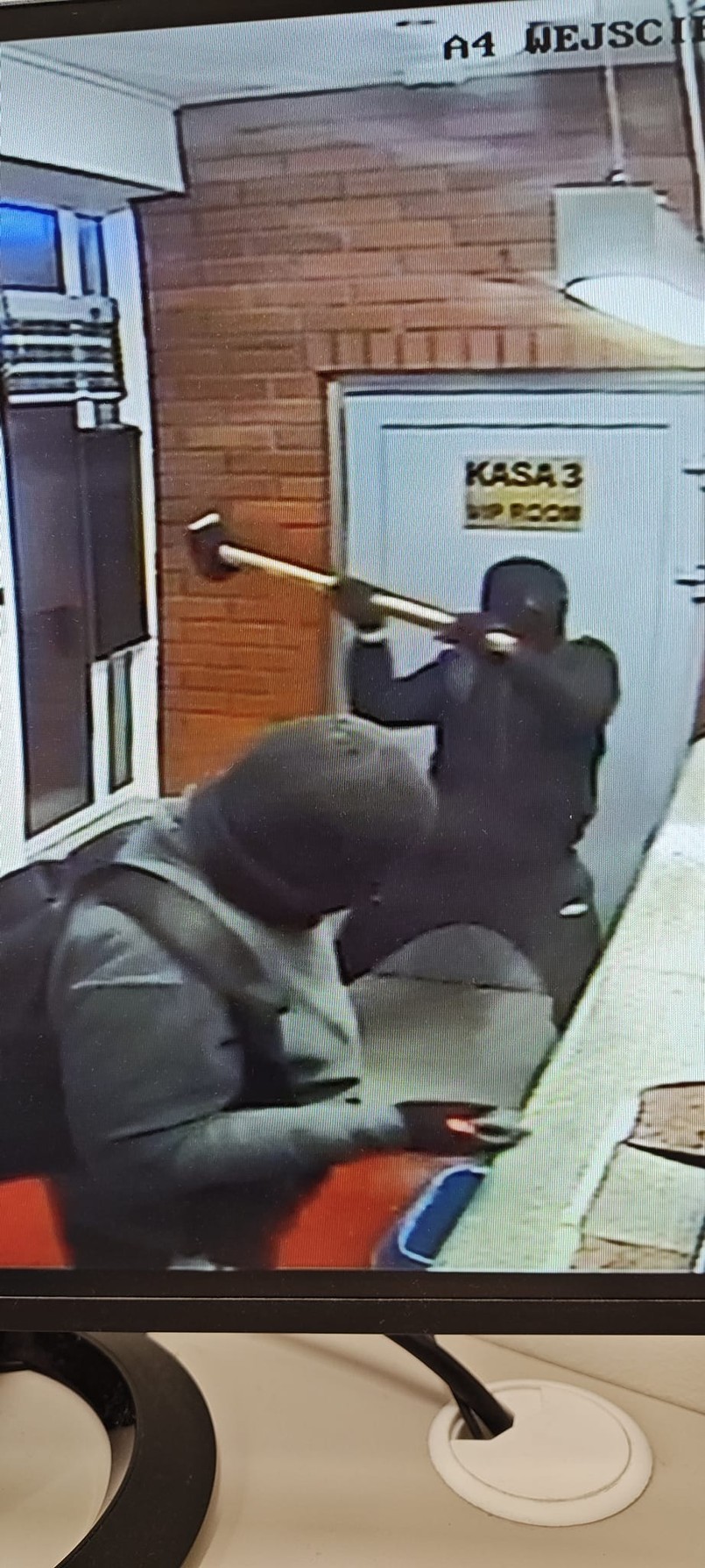 Napadli na kantor w Szczecinie